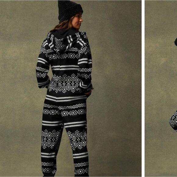 EUC Black and White Patterned Jumpsuit Size Medium - Picture 2 of 11